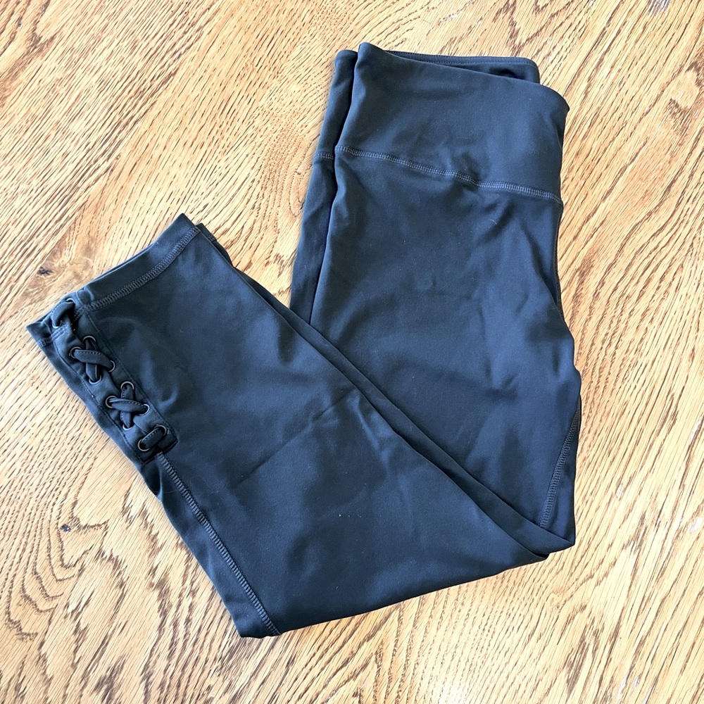 🧘🏼‍♀️[MONO B] Womens Olive Capri Athletc Leggings